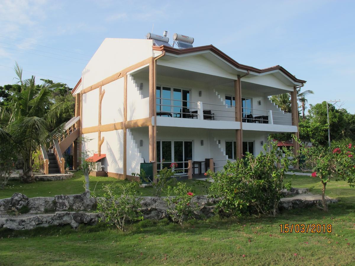 Cabilao Sunset Dive & Beach Resort Loon Eksteriør bilde
