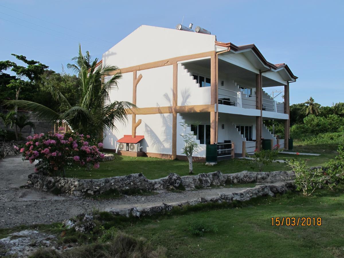 Cabilao Sunset Dive & Beach Resort Loon Eksteriør bilde